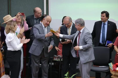 Ex-ministro Pepe Vargas na posse do MDA<!-- NICAID(15311304) -->