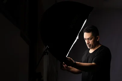 O cineasta colombiano Daniel Vargas, desde 2007 radicado em Caxias do Sul, assina direção e fotografia do documentário "Nacho" (apelido de Ignacio), aualmente em fase final de construção do roteiro. Natural de Bogotá, Vargas irá remexer no passado da família para trazer uma história ao mesmo tempo forte e sensível: em 1989, seu pai foi uma das vítimas do voo Avianca 203, destruído por uma bomba em um atentado narcoterrorista. O cineasta tinha 10 anos à época.Considerado por Vargas o projeto de sua vida, a história será contada por meio de vídeo-cartas, arquivos pessoais e depoimentos de amigos e familiares, que irão ajudar o filho a relatar para o pai como ele vê o mundo, em primeira pessoa e de forma subjetiva. <!-- NICAID(15911741) -->