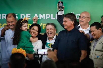 Passo Fundo, RS, Brasil, 08/04/2022 - *EM BAIXA*: Apoiadores de Bolsonaro em Passo Fundo / Foto: Anselmo Cunha/Agência RBS<!-- NICAID(15064041) -->