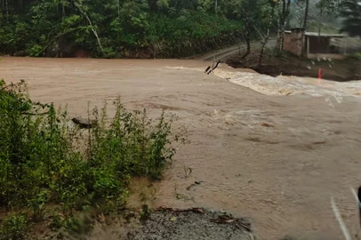 Defesa Civil do RS / Divulgação O município de Anta Gorda, no Vale do Taquari, informou que uma passagem que dá acesso a uma localidade está submersa. <!-- NICAID(16163385) -->