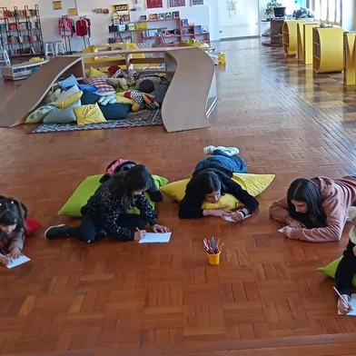 O Instituto de Leitura Quindim e o grupo teatral caxiense Trupe de Maricas anunciam as oficinas de Vivências Lúdicas com práticas teatrais para 2023. As aulas iniciam no dia 11 de março e vão até o final de julho.<!-- NICAID(15348122) -->