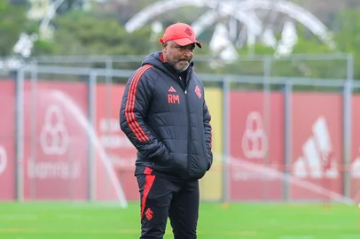 Roger Machado em treino do Inter<!-- NICAID(16120657) -->