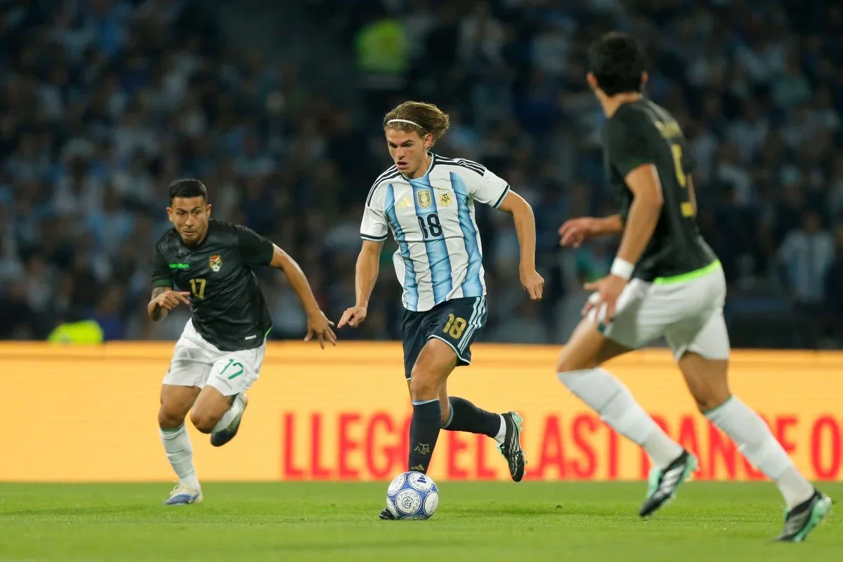 Sem Lionel Messi, Argentina goleia Bolívia com primeiro gol de Flaco ...