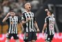 Com dois de Deyverson, Atlético-MG faz 3 a 0 no River Plate e fica muito perto da final da Libertadores