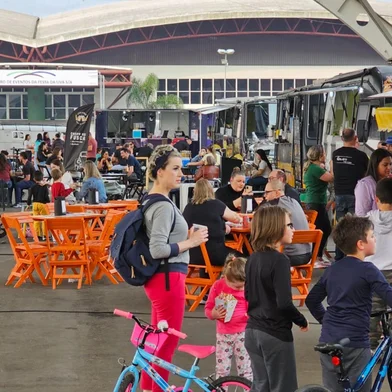 1º Food Truck do Parque reúne quatro mil pessoas em Caxias do Sul<!-- NICAID(15861199) -->