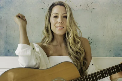 Colbie Caillat<!-- NICAID(15442003) -->
