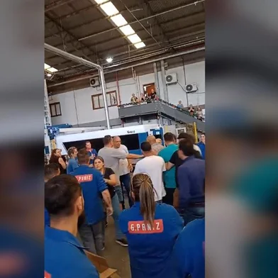Funcionários de empresa de Caxias registram boletim de ocorrência contra presidente do Sindicato dos Trabalhadores Metalúrgicos. Quatro pessoas alegam ter sido agredidas durante confusão com membros da entidade dentro da G.Paniz, na manhã de quarta-feira (10)<!-- NICAID(15647880) -->