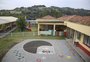 Escola alvo de ataque em Saudades passará por reformas e sala de aula onde estavam as vítimas será destruída