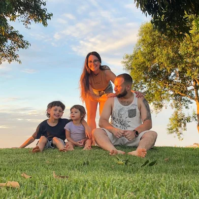 Jheniffer Veronica Matos compartilha a rotina da família nas redes sociais. O filho Murilo tem diagnóstico de TEA, TOC e superdotação<!-- NICAID(16132725) -->