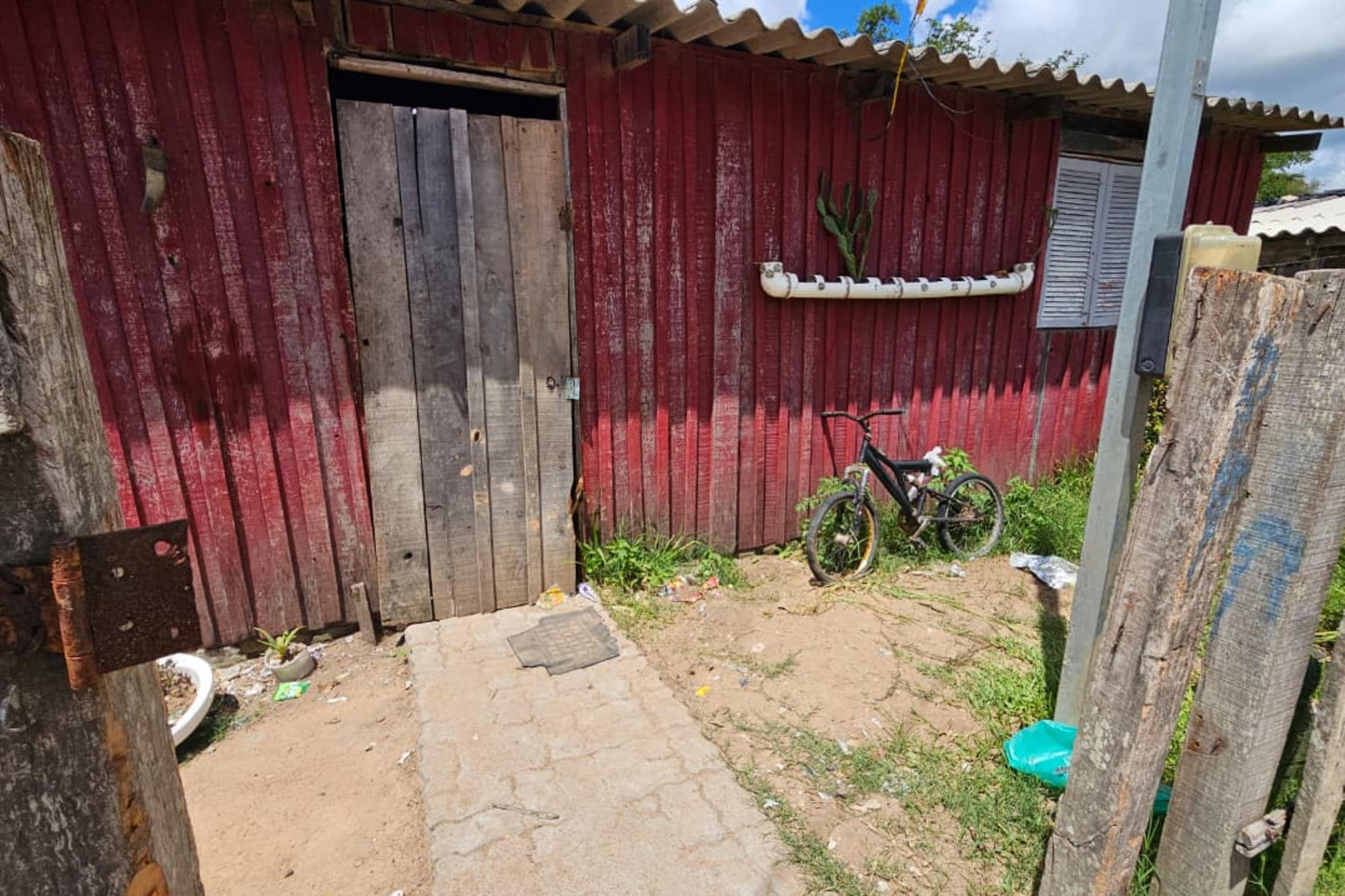 Menino de 10 anos &eacute; morto a tiros ap&oacute;s invas&atilde;o de casa em Cristal, no sul do Estado