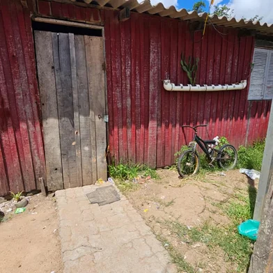 Menino de 10 anos é morto a tiros após invasão de casa em Cristal, no sul do Estado<!-- NICAID(16230018) -->