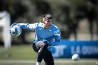 Desfalque do Inter, Rochet fala sobre recuperação: "A dor é suportável"Rochet voltou a treinar com a seleção uruguaia e pode ser titular contra o Brasil.<!-- NICAID(15570333) -->