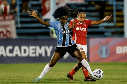 Novo Hamburgo, RS, Brasil, 28/04/2025: GRENAL Feminino, pelo Brasileirão 2025. Grêmio x Internacional. Fotos: Duda Fortes/Agencia RBSIndexador: Andre Avila<!-- NICAID(16026150) -->