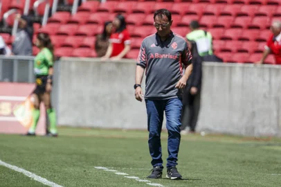Porto Alegre, RS, Brasil, 02/11/2022 - Técnico das Gurias Coloradas, Maurício Salgado - Foto: Jefferson Botega/Agência RBSIndexador: Jeff Botega<!-- NICAID(15253869) -->
