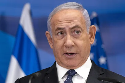 Israeli Prime Minister Benjamin Netanyahu speaks during a joint press conference with US Secretary of State Antony Blinken (unseen) in Jerusalem on May 25, 2021, days after an Egypt-brokered truce halted fighting between the Jewish state and the Gaza Strip's rulers Hamas. (Photo by Alex Brandon / POOL / AFP)Editoria: WARLocal: JerusalemIndexador: ALEX BRANDONSecao: conflict (general)Fonte: POOLFotógrafo: STR<!-- NICAID(16058801) -->