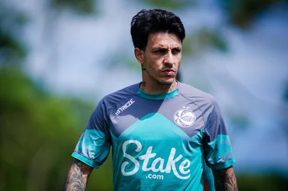 Meia Jean Carlos durante treinamento do Juventude, no CT Alviverde, em preparação para o duelo com o Inter, pelo confronto de volta das semifinais do Gauchão 2024.<!-- NICAID(15714545) -->