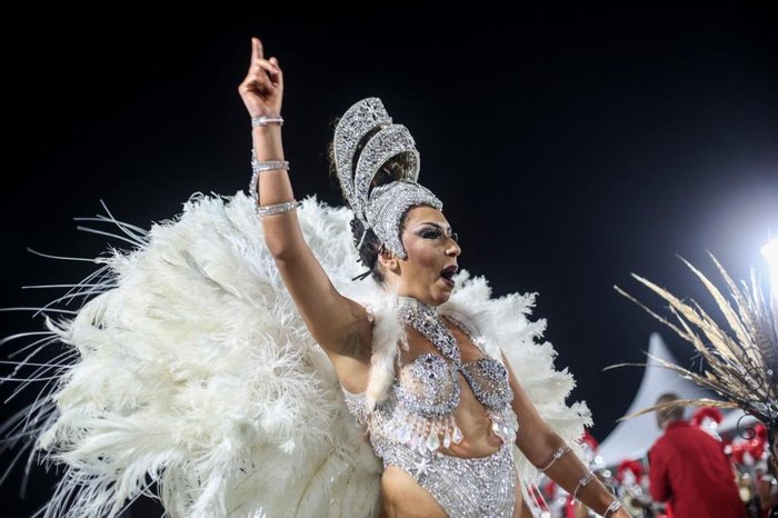 Escola de Samba Fidalgos e Aristrocratas foi a primeira a se apresentar na noite deste sábado