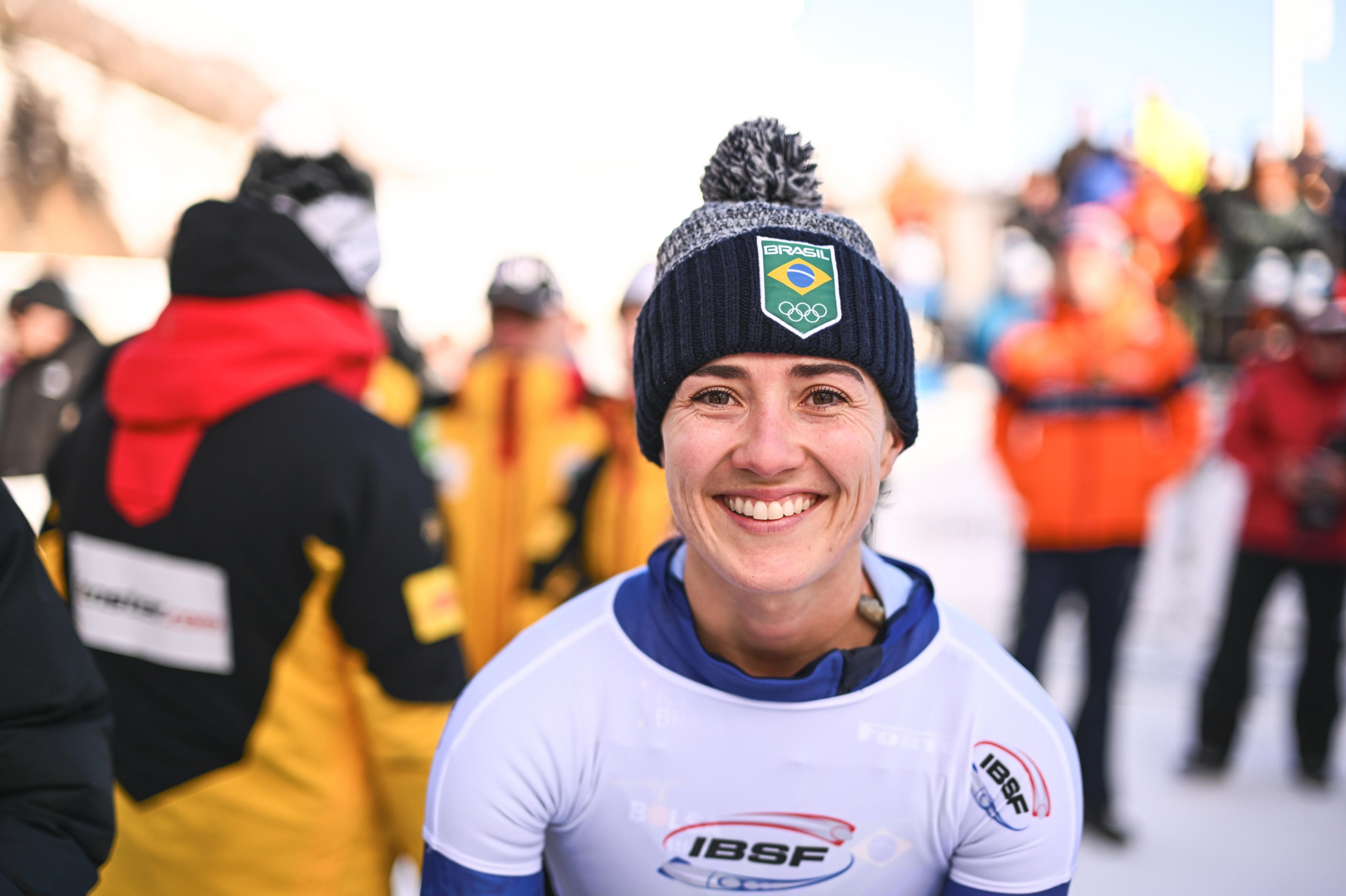 Ga&uacute;cha Nicole Silveira &eacute; a grande aposta do Brasil no gelo para os Jogos de Inverno: "chega na melhor fase da carreira"