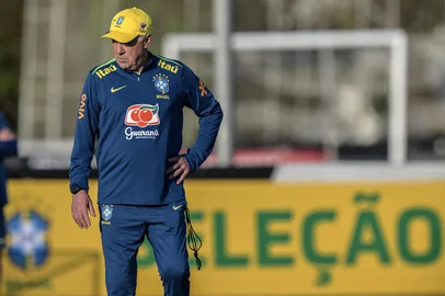 Brazil's Italian coach Carlo Ancelotti conducts a training session in Sao Paulo, on June 2, 2025, ahead of the FIFA World Cup 2026 qualifier football match against Ecuador on June 5. (Photo by Nelson ALMEIDA / AFP)Editoria: SPOLocal: Sao PauloIndexador: NELSON ALMEIDASecao: soccerFonte: AFPFotógrafo: STF<!-- NICAID(16051045) -->