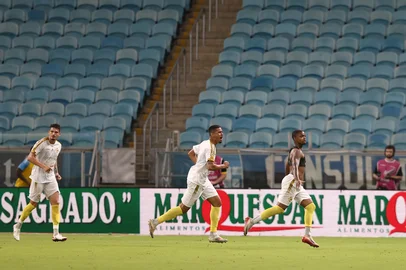 Bruno Todeschini / Agencia RBS PORTO ALEGRE, RS , BRASIL, 14-01-2026: Grêmio x São José, partida válida pela segunda rodada do Gauchão 2026, na Arena. O Tricolor terá que jogar sem público cumprindo punição aplicada pelo STJD. Foto: Bruno Todeschini/Agencia RBS<!-- NICAID(16204415) -->