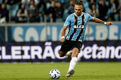 PORTO ALEGRE, RS, BRASIL, 10.05.2025: Grêmio e Bragantino. Brasileirão 2025. Braithwaite.  Fotos: Duda Fortes/Agencia RBSIndexador: Andre Avila<!-- NICAID(16034676) -->