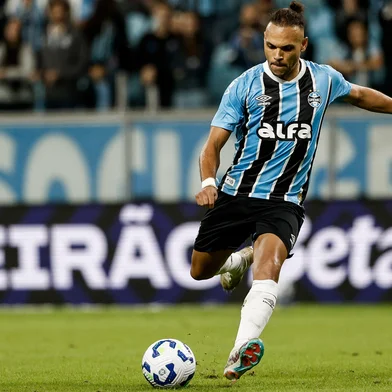PORTO ALEGRE, RS, BRASIL, 10.05.2025: Grêmio e Bragantino. Brasileirão 2025. Braithwaite.  Fotos: Duda Fortes/Agencia RBSIndexador: Andre Avila<!-- NICAID(16034676) -->