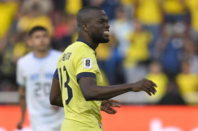 Ecuador's forward Enner Valencia reacts after missing a penalty during the 2026 FIFA World Cup South American qualifiers football match between Ecuador and Uruguay, at the Rodrigo Paz Delgado stadium in Quito, on September 12, 2023. (Photo by Rodrigo BUENDIA / AFP)Editoria: SPOLocal: QuitoIndexador: RODRIGO BUENDIASecao: soccerFonte: AFPFotógrafo: STF<!-- NICAID(15687611) -->