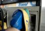 Abastecer com etanol volta a valer a pena com alta da gasolina?