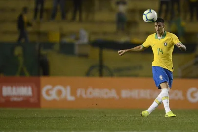 Roger Ibañez, natural de canela, convocado para a seleção olímpica<!-- NICAID(14783506) -->