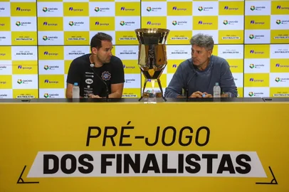 Técnicos Renato Portaluppi e Thiago Carvalho, de Grêmio e Caxias