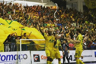 Assoeva perde na prorrogação e fica com o vice da Liga Futsal<!-- NICAID(13304653) -->