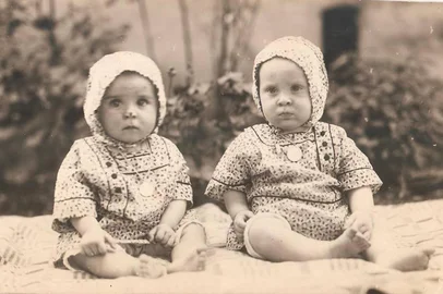Ephygênia e Astrogildo Ströher, gêmeos nascidos em 31 de janeiro de 1930, em Feliz<!-- NICAID(15964834) -->