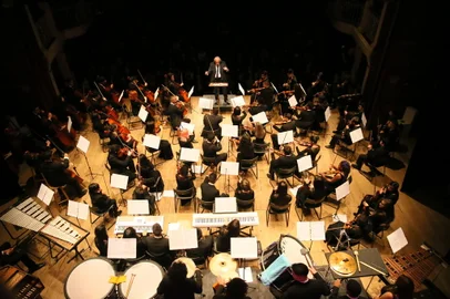 PORTO ALEGRE, RS, BRASIL - 24-08-2016 - 7º Concerto de Aniversário da Orquestra Jovem do Rio Grande do Sul. Theatro São Pedro com a regência do maestro  Isaac Karabtchevsky. (FOTO: LAURO ALVES/AGÊNCIA RBS)<!-- NICAID(12400688) -->
