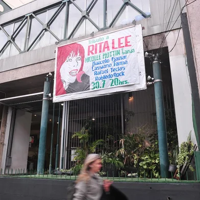 CAXIAS DO SUL, RS, BRASIL, 20/07/2023. Show cover Rita Lee, Casa de Cultura. (Neimar De Cesero/Agência RBS)<!-- NICAID(15488084) -->