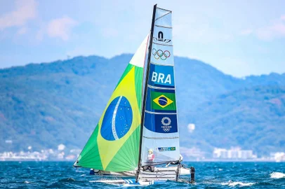 Samuel Albrecht e Gabriela Nicolino Tóquio 2020, classe Nacra 17<!-- NICAID(14850556) -->