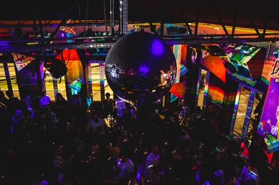 Festa Late Bar no Ocidente<!-- NICAID(16068362) -->