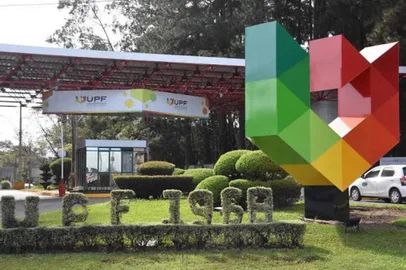 Primeiro projeto de lei de Luciano busca fortalecer universidades comunitárias<!-- NICAID(15377378) -->