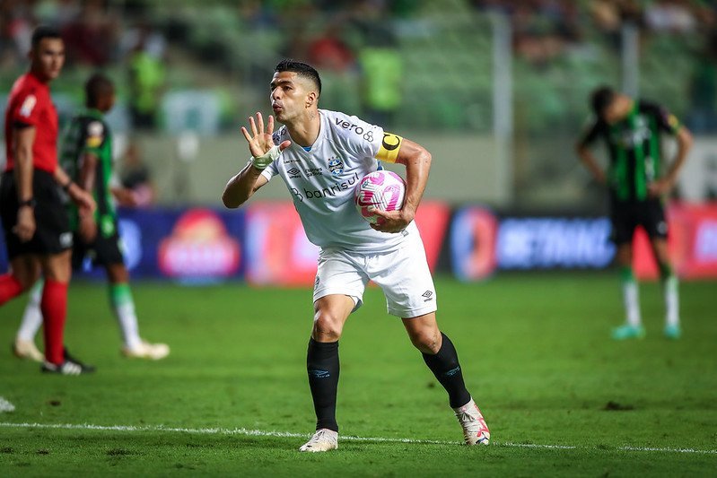 Começa a contagem regressiva para a despedida de Luis Suárez do Grêmio