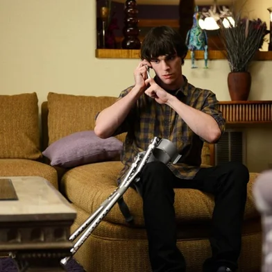 O ator RJ Mitte, que ficou conhecido por interpretar Walter White Jr. na série "Breaking Bad", morreu aos 34 anos.<!-- NICAID(16385876) -->