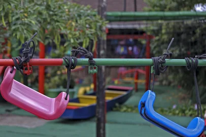 Hammocks are seen at the private preschool where an attacker killed four children with a bladed weapon, in Blumenau, Santa Catarina State, in southern Brazil, on April 5, 2023. - A 25-year-old attacker burst into the Good Shepherd Center private preschool and killed four children with a bladed weapon before turning himself in to police, authorities said. Police and government officials said the man had also wounded four other people. (Photo by Anderson Coelho / AFP)Editoria: CLJLocal: BlumenauIndexador: ANDERSON COELHOSecao: schoolFonte: AFPFotógrafo: STR<!-- NICAID(15395079) -->