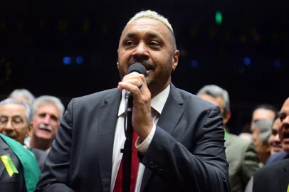 Sessão especial para votação do parecer do dep. Jovair Arantes (PTB-GO), aprovado em comissão especial, que recomenda a abertura do processo de impeachment da presidente da República. Dep. Tiririca (PR-SP) Data: 17/04/2016Indexador: NILSON BASTIAN<!-- NICAID(12152295) -->