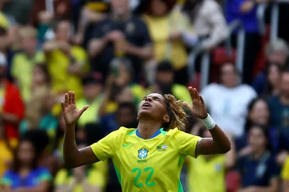 SILVIO AVILA / AFP Brazil's forward #22 Luany celebrates scoring the opening goal during a friendly football match between Brazil and Argentina at the Beira Rio Stadium in Porto Alegre, Brazil on October 10, 2026. (Photo by SILVIO AVILA / AFP)<!-- NICAID(16384844) -->
