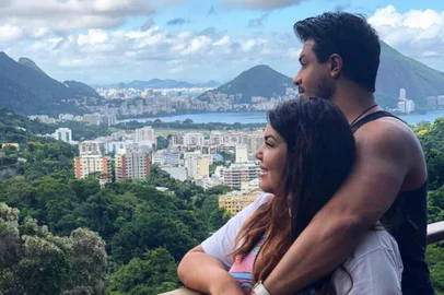No dia 27 de dezembro de 2021 Fabiana Karla anunciou o término da relação. Há pouco mais de um mês, a atriz comunicou que a retomada da relação.<!-- NICAID(15003890) -->