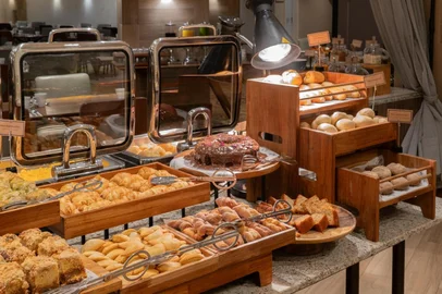 Hilton Porto Alegre celebra o Dia das Crianças (2025) com um brunch especial no restaurante Clos Du Moulin.<!-- NICAID(16141683) -->