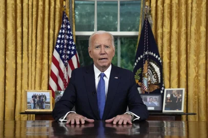 Presidente Joe Biden faz pronunciamento à nação a partir do Salão Oval da Casa Branca. É a primeira fala após anunciar a desistência da tentativa de reeleição.<!-- NICAID(15822212) -->