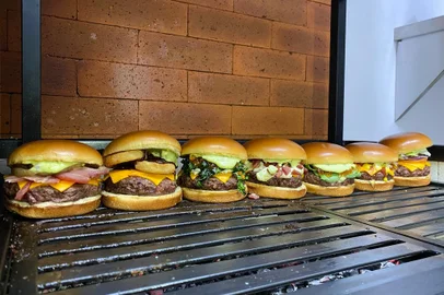 Ramf Burger<!-- NICAID(15438248) -->