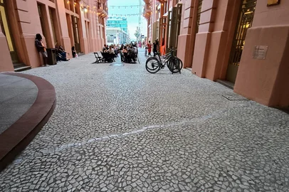 Casa de Cultura Mario Quintana recebeu marca no piso indicando onde chegava o Guaíba no século 19.<!-- NICAID(16016406) -->