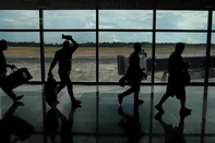 Brazilians who were deported from US walk through the departure lounge at Eduardo Gomes International Airport in Manaus, Amazonas state, on January 25, 2025. Brazil on Saturday condemned the "disregard for fundamental rights" of nearly 80 Brazilian illegal migrants deported from the US who were handcuffed during the journey. The plane landed in Manaus due to technical problems. (Photo by MICHAEL DANTAS / AFP)Editoria: SOILocal: ManausIndexador: MICHAEL DANTASSecao: immigrationFonte: AFPFotógrafo: STR<!-- NICAID(15965320) -->