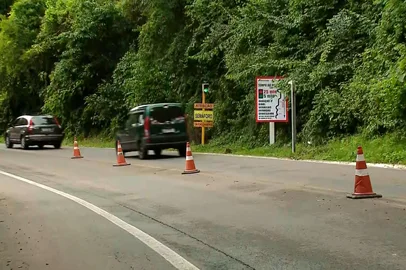 Dnit prevê concluir até o final de abril serviço que estende trecho em obras na BR-116, em Nova Petrópolis.<!-- NICAID(16004462) -->