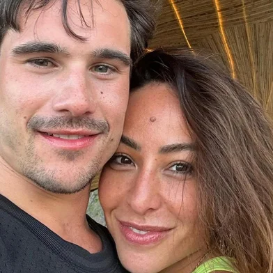 Assessoria de Sabrina Sato e Nicolas Prattes anuncia que o casal está à espera do primeiro filho.<!-- NICAID(15891630) -->